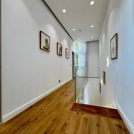 Fountain Villa, Coast ヴィラ